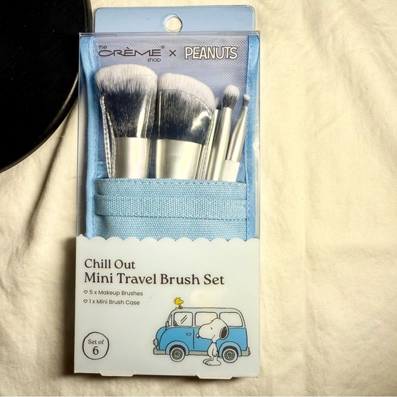 Peanuts Other - PeanutsXThe Crème Shop- Chill Out Mini Travel Brush Set. Great Stocking Stuffer!